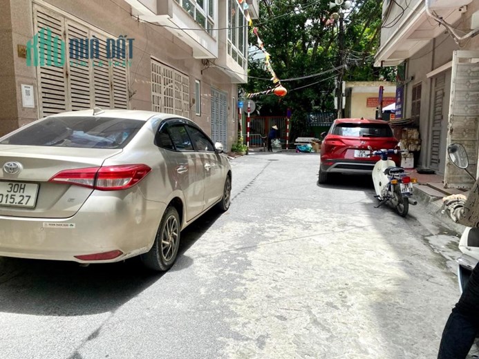 Bán nhà Hoàng Đạo Thành 60m x 4 tầng, mt: 12.8m
