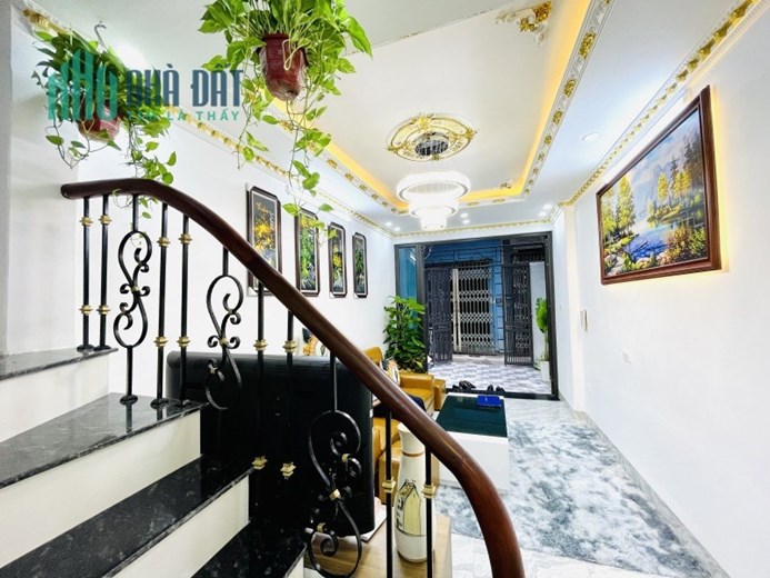 Bán nhà riêng Nguyễn Trãi Thanh Xuân 45m 4 tầng nhà đẹp chắc chắn ở ngay nhỉnh 4 tỷ lh 0975124520