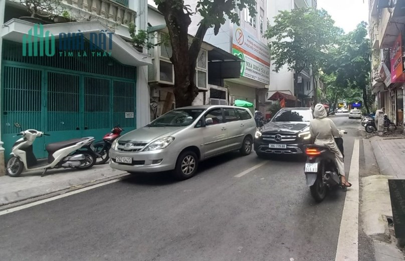 Bán nhà số chẵn phố Châu Long, Ba Đình - Diện tích 120m2, 2 tầng, mặt tiền 6.6m. Hotline O94lO7l689