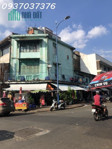 Khách cần bán nhà 2MT khu trung tâm q5, Đường Nhiêu Tâm (Phố vàng bạc chợ Hòa Bình)