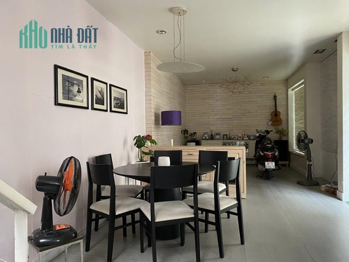 NHÀ MẶT TIỀN KINH DOANH - ĐƯỜNG NGUYỄN VĂN QUÁ - NGANG 4.55M KINH DOANH 24/7