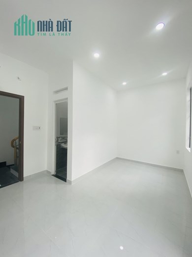 Bán Nhà Đẹp Gò Vấp, 50m2, 4PN, Chỉ 4. tỷ, Dương Quãng Hàm, Ngang 5m.
