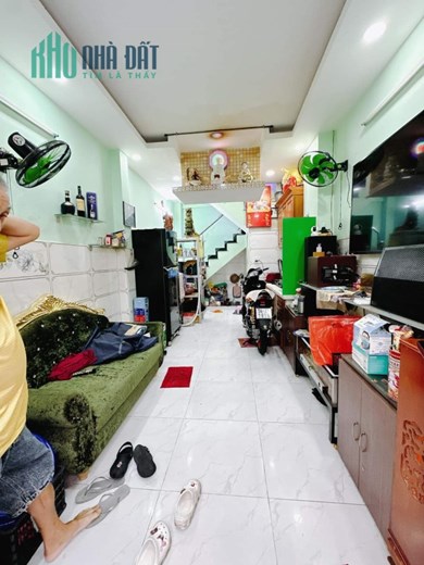 BÁN NHÀ ĐOÀN VĂN BƠ Q4 CÁCH Q1 CÓ 50 M 
DIỆN TÍCH SỬ DỤNG 95 M2 - 3 TẤM CÓ 3 TỶ
