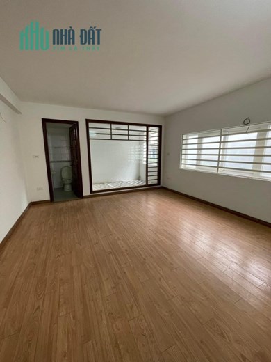 NHÀ ĐẸP LONG LANH , HOÀNG HOA THÁM , Ô TÔ TRÁNH CÁCH NHÀ 35M
