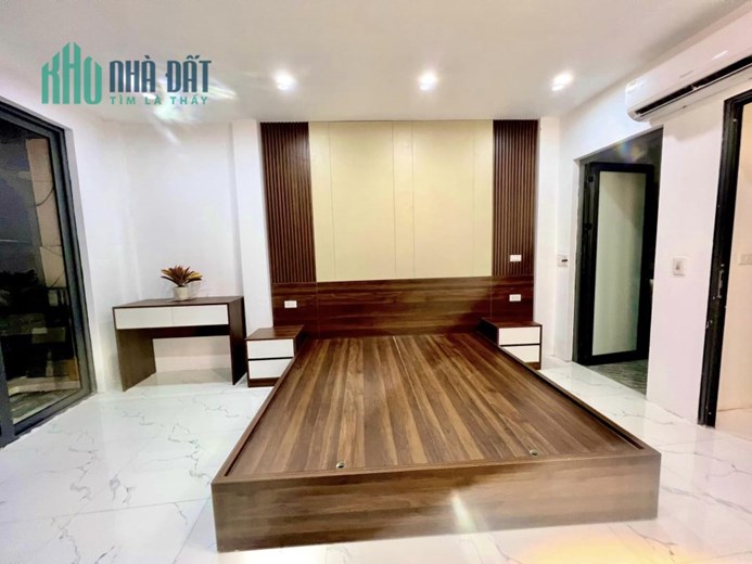 BÁN NHÀ TÂN MAI BA GÁC ĐỖ CỬA Ô TÔ TRÁNH 15M 32Mx5 TẦNG GIÁ NHỈNH 3 TỶ