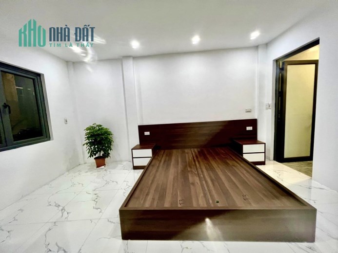 BÁN NHÀ TÂN MAI BA GÁC ĐỖ CỬA Ô TÔ TRÁNH 15M 32Mx5 TẦNG GIÁ NHỈNH 3 TỶ