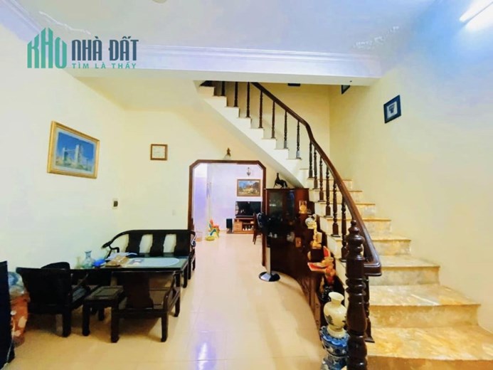 Bán nhà mặt phố Tam Trinh 52m2, giá 14.6 tỷ, lô góc