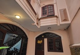 Bán CHDV Lê Thánh Tôn, Bến Nghé, Q1, 75m2, 6 tầng, ngang 8m.