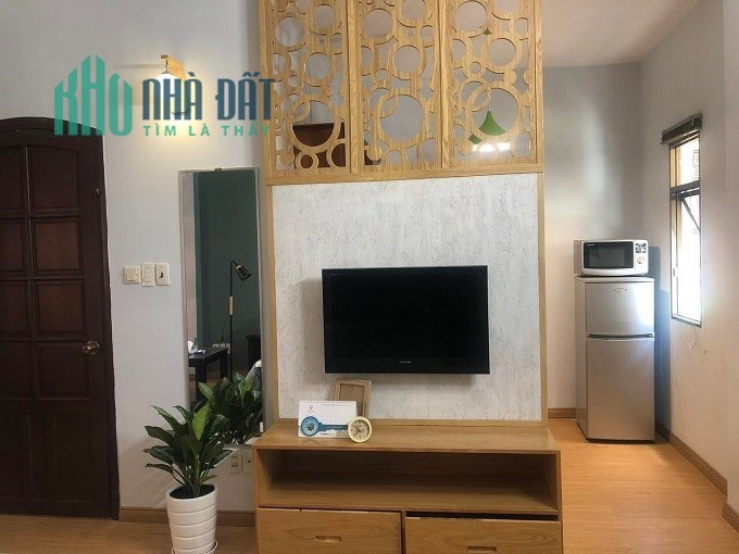 Bán CHDV Lê Thánh Tôn, Bến Nghé, Q1, 75m2, 6 tầng, ngang 8m.