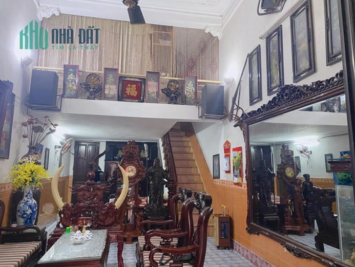 DIỆN TÍCH RỘNG-GẦN ÔTÔ-GIÁ TỐT-TIỆN ÍCH BẠT NGÀN-80M 6xTỶ-NGỌC THỤY LONG BIÊN
