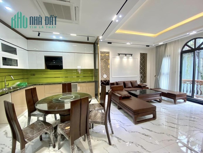 BÁN NHÀ MẶT PHỐ PHƯỜNG NGỌC THUY(LONG BIÊN)  100M2 X 3 TẦNG_ LÔ GÓC_ KINH DOANH_ GARA Ô TÔ NHỈNH 6