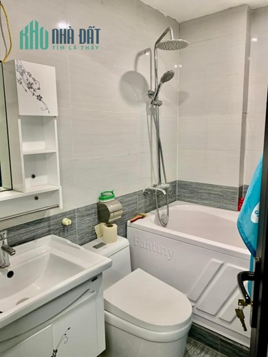 BÁN NHÀ MẶT PHỐ PHƯỜNG NGỌC THUY(LONG BIÊN)  100M2 X 3 TẦNG_ LÔ GÓC_ KINH DOANH_ GARA Ô TÔ NHỈNH 6