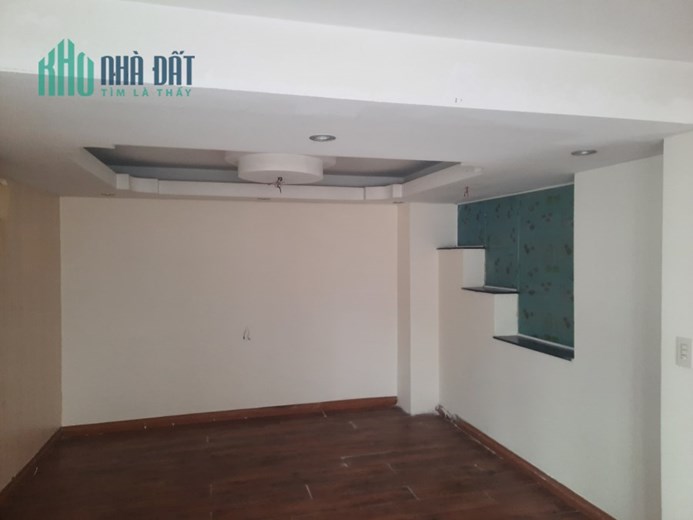 Chính chủ cho thuê nhà nguyên căn vào hẻm cách đường Huỳnh Tấn Phát 20m, phường Tân Thuận Đông,
