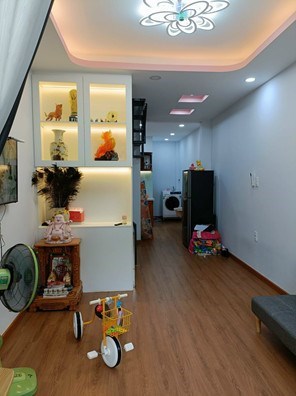 Bán gấp nhà HXH Huỳnh Tấn Phát, Nhà Bè, vị trí đẹp, 2 tầng 36m2, 3x tỷ.