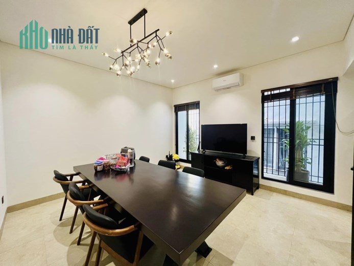NHÀ MỚI KÍNH KOONG - ÂU CƠ - Ô TÔ TRÁNH, THANG MÁY XỊN, NỘI THẤT CAO CẤP