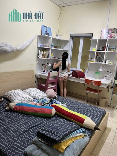 Bán nhà mặt phố Nguyễn Trãi, Kinh doanh bất chấp
