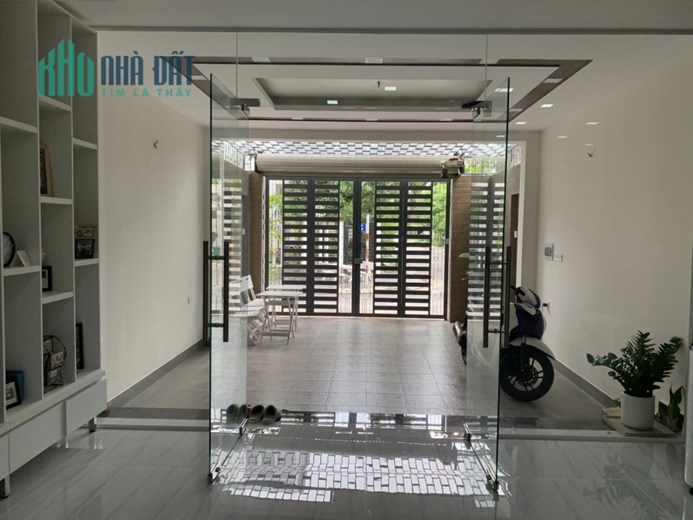 Bán nhà mặt tiền đường số10 Phước Kiển Nhà Bè 95m2 4 tầng Nhinh: 11 tỷ