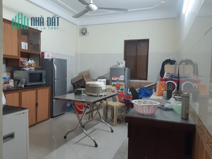 Cần bán nhà ở 184 đê trần khát chân.55m2,4 tầng,5 tỷ sổ đỏ nở hậu