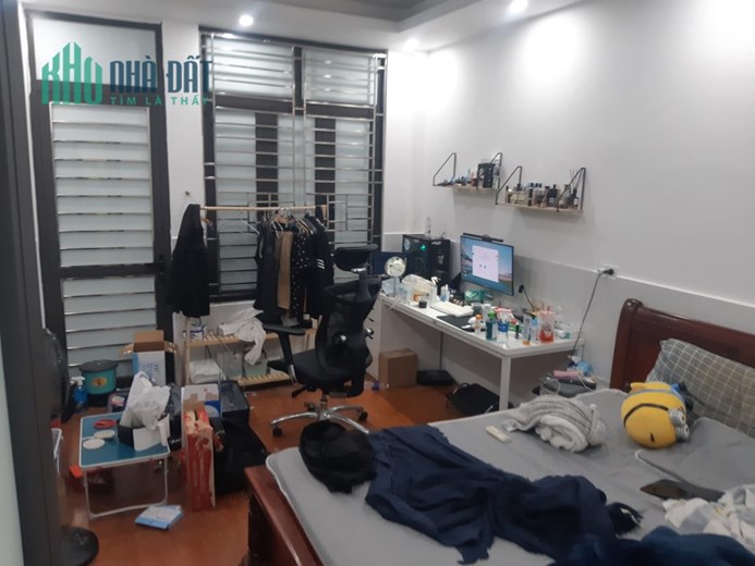 Cần bán nhà ở 184 đê trần khát chân.55m2,4 tầng,5 tỷ sổ đỏ nở hậu