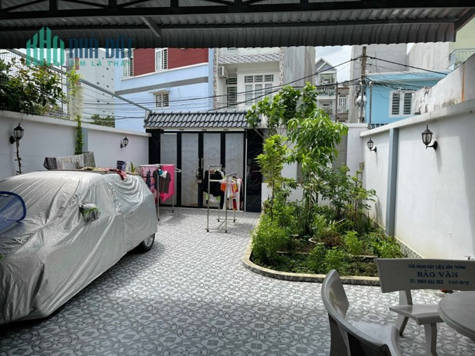 Nhà HXH đường Lò lu DT 140m đúc 2 lầu giá tốt