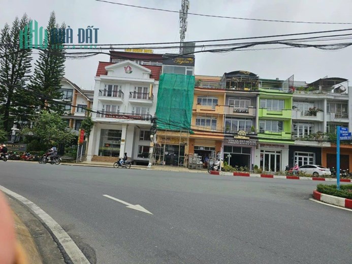 Bán khách sạn mặt tiền Yersin cách hồ Xuân Hương 100m