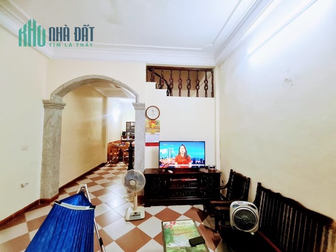 Bán nhà ngõ LẠC LONG QUÂN- View hồ tây diện tích rộng ở sướng 92m 8.0 tỷ