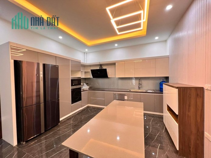 NHÀ SIÊU ĐẸP SÁT MẶT PHỐ Khương Đình 32m 6 tầng thang máy MT8m ô tô đỗ gần giao thông thuận lợi