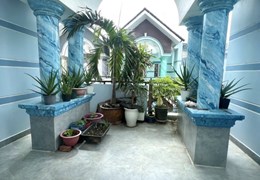 Bán nhà 4 lầu , 4 phòng ngủ An Dương Vương .
tuyệt đẹp giá chỉ 6,5 tỷ