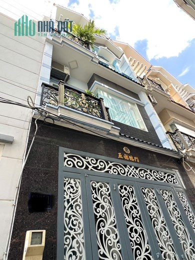 Bán nhà 4 lầu , 4 phòng ngủ An Dương Vương .
tuyệt đẹp giá chỉ 6,5 tỷ