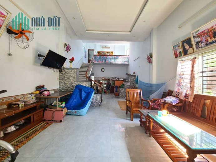 Bán nhà 1 tầng, gác lửng, mặt phố, Hòa Hải, Ngũ Hành Sơn, Đà Nẵng. Diện tích 90 m2. Giá 2.65 tỷ.