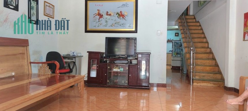 Bán nhà gần Ông Ích Đường , Cẩm Lệ, Đà Nẵng. Diện tích 92m2. Giá 3.25 tỷ.