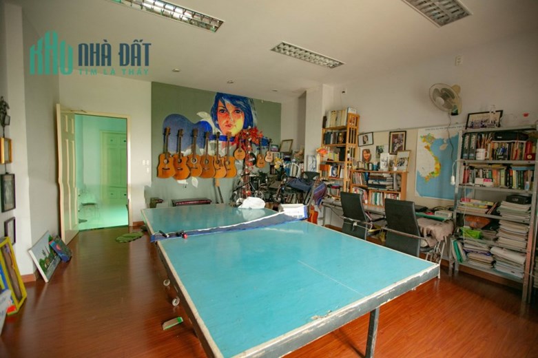 Nguyên căn mặt tiền đường D4, P.Tân Hưng, Quận 7.