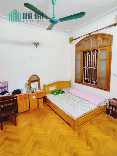 MẶT NGÁCH NÔNG , NHÀ ĐẸP LẠC LONG QUÂN , 2 THOÁNG , AN SINH TỐT