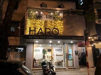 SANG NHƯỢNG MẶT BẰNG CỬA HÀNG THỜI TRANG TÓC( ĐÃ HOẠT ĐỘNG ĐƯỢC 4 NĂM)- VỊ TRÍ ĐẸP, SÁT GÓC NGÃ TƯ