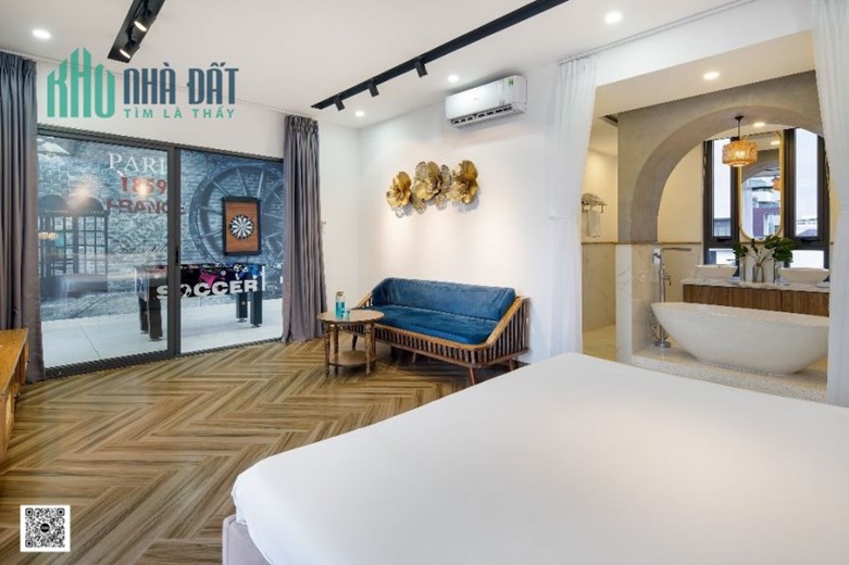 Giảm Sốc 3 tỷ! Villa Nam Việt Á GD1. Tựa Sông Kề Biển. Dòng tiền 120 Tr/T. Giá 14.x tỷ