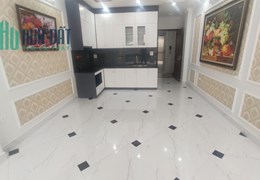 Bán nhà lô góc Hào Nam, gần oto, 40m2 x 4 tầng, nở hậu, ngõ rộng, nhỉnh 4 tỷ