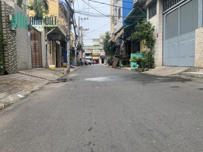 Bán đất tặng NHÀ TO -  Minh Phụng - P.9 - Q.6 - Hẻm như Mặt Tiền - 198m2 - 5 tầng - Ngang gần 8m -