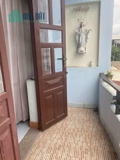 bán nhanh nhà đẹp tại đường Tân Hưng Thuận cách Trường Chinh 30m, tại Phường Tân Hưng Thuận, Quận 12