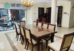 Bán biệt thự ngõ 181 Trường Chinh, ô tô tránh, Kd đỉnh, 140m, 24 tỷ
