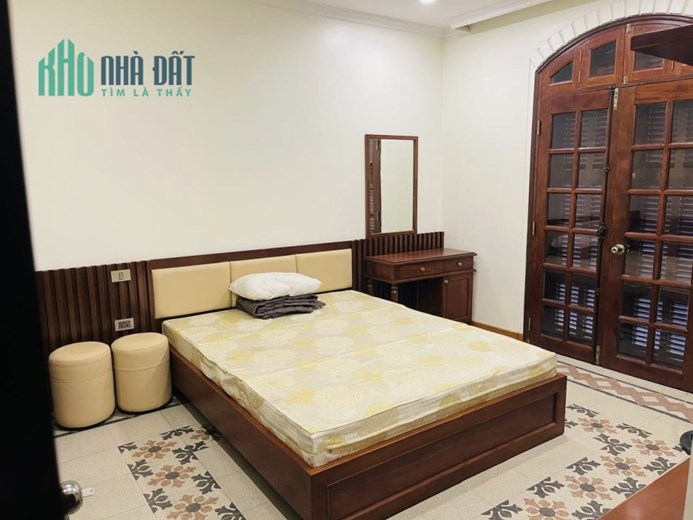 Bán biệt thự ngõ 181 Trường Chinh, ô tô tránh, Kd đỉnh, 140m, 24 tỷ