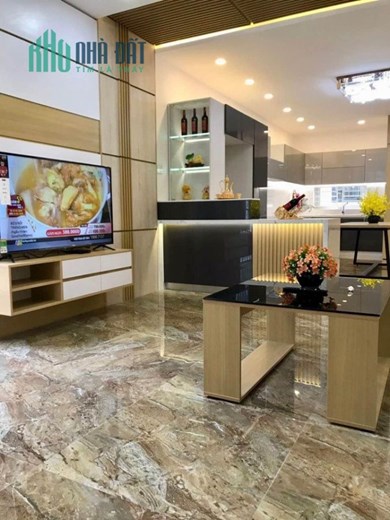 Siêu Sụp Hầm. Nhà 4 tầng trung tâm Hải Châu, Hàng xóm Skyline - Dòng tiền thực 35 Tr/T. Giá 7.x tỷ