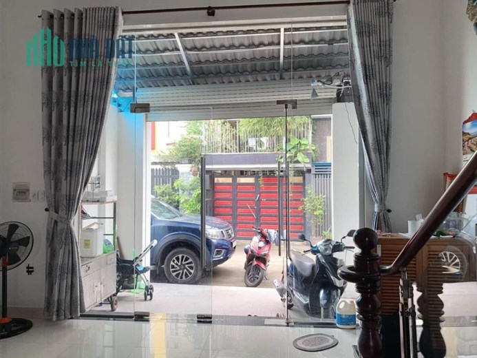 Bán nhà hiếm - hẻm 2 ô tô tránh - 60m2- 3 tầng -ngang đẹp 5m - Linh Đông 7.9 tỷ
