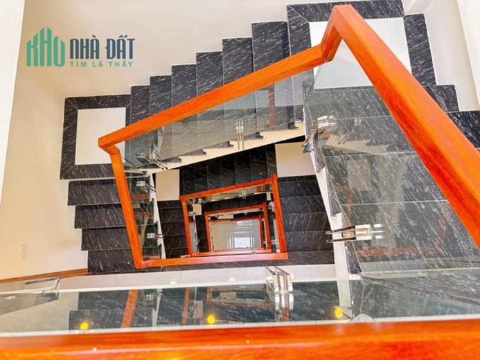 Bán nhà Giáp Nhị - Hoàng Mai 38m2 x5Tầng,sát phố. Giá 3.95 tỷ 0969693855.