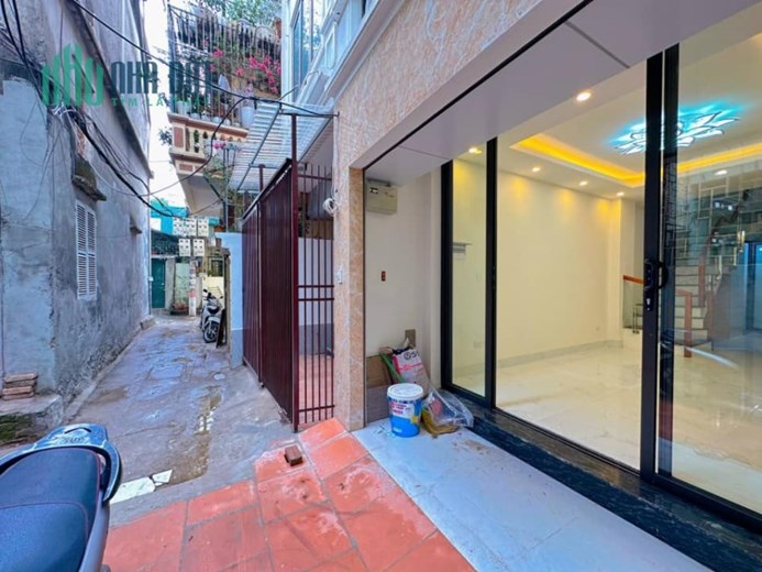 Bán nhà Giáp Nhị - Hoàng Mai 38m2 x5Tầng,sát phố. Giá 3.95 tỷ 0969693855.