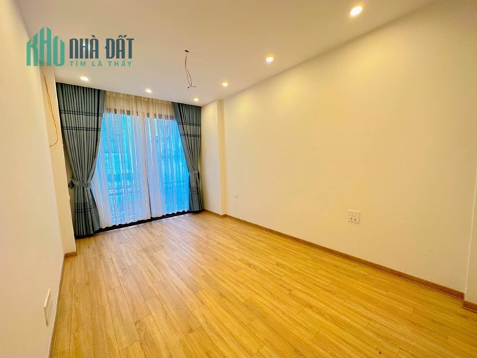 Bán nhà Giáp Nhị - Hoàng Mai 38m2 x5Tầng,sát phố. Giá 3.95 tỷ 0969693855.