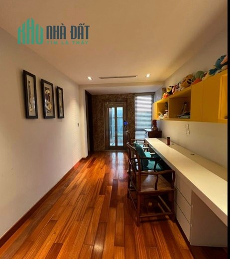 Biệt thự Ciputra, đẳng cấp là ghế vì không cần bàn, 441m2, 4 tầng, Mặt tiền 14m, giá 100 tỷ. Cơ hội