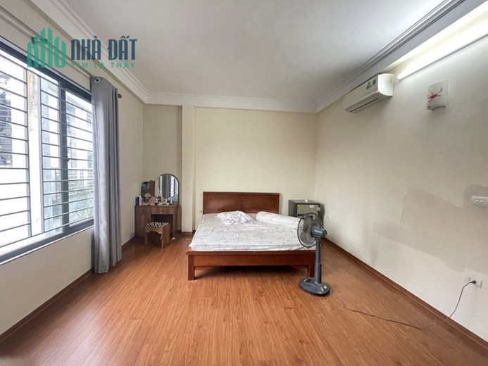 BÁN NHÀ PHÂN LÔ_ NGUYỄN VĂN CỪ(LONG BIÊN)_ DÂN XÂY_ 5 TẦNG_ LÔ GÓC_ 3 THOÁNG_ Ô TÔ VÀO NHÀ_ GIÁ HƠP