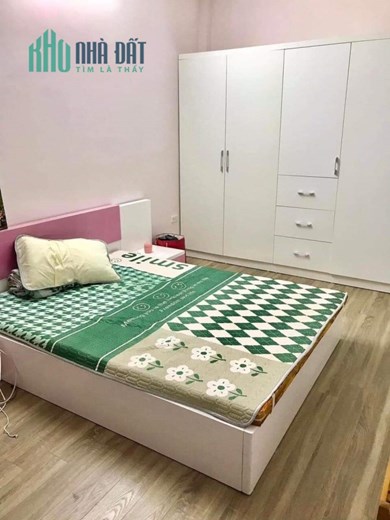 Bán nhà Trung Liệt 40m xây 4 tầng 1 tum lô góc giá 5.5 tỷ