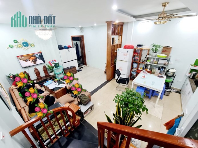 NHÀ DÂN XÂY ĐẸP 1 NHÀ RA PHỐ ÔTÔ ĐỖ KINH DOANH NGÀY ĐÊM 45M2 6 TẦNG 4.55 TỶ KIM GIANG