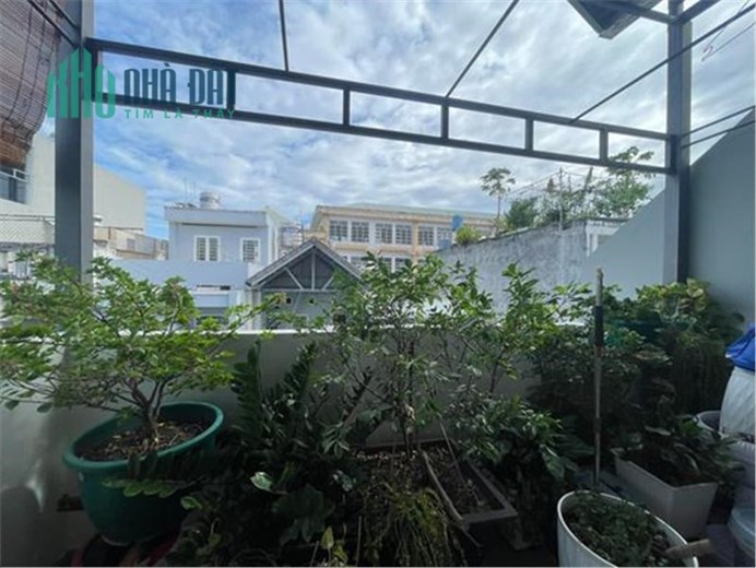 Mặt tiền Nguyễn Văn Quá Q12 giáp Trường Chinh Gò Vấp khu vực đắc địa để ở -65m BTCT- Giá 6T8 TL